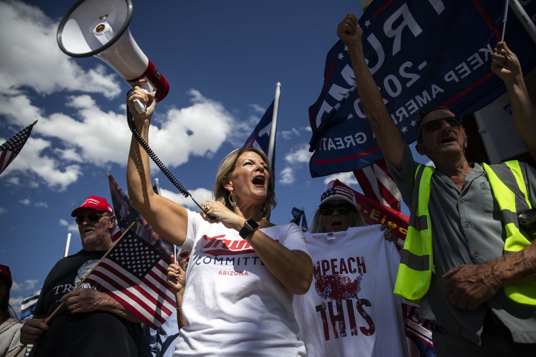 Anti-impeachment protest in Tucson